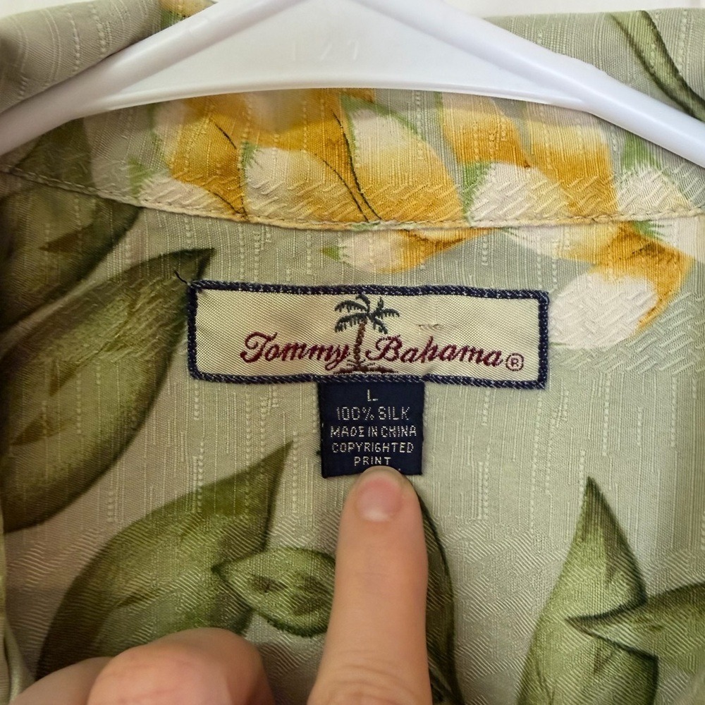 Tommy Bahama Silk Aloha Hawaiian Tropical Men's Lg Yellow & Green Floral Shirt - Picture 2 of 10